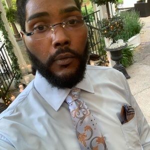 Meet your Posher, Aaron